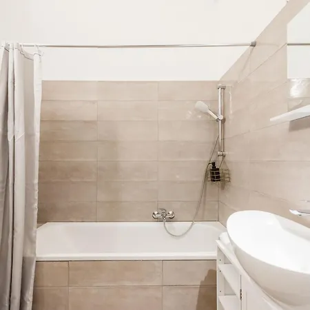 A Touch Of Provence And Pastels In The Centre