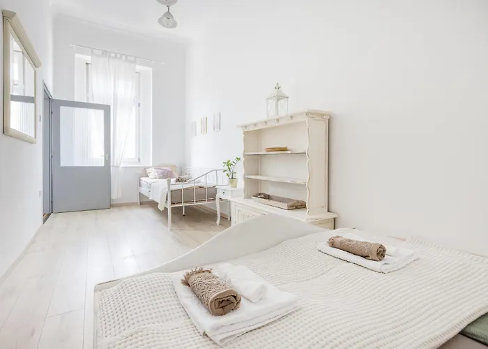 דירה A Touch Of Provence And Pastels In The Centre