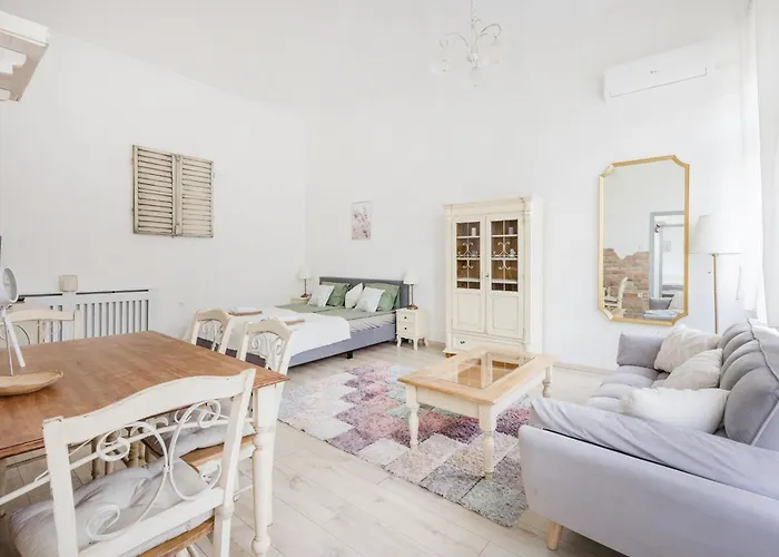 A Touch Of Provence And Pastels In The Centre דירה בודפשט