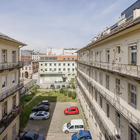 A Touch Of Provence And Pastels In The Centre Apartament *